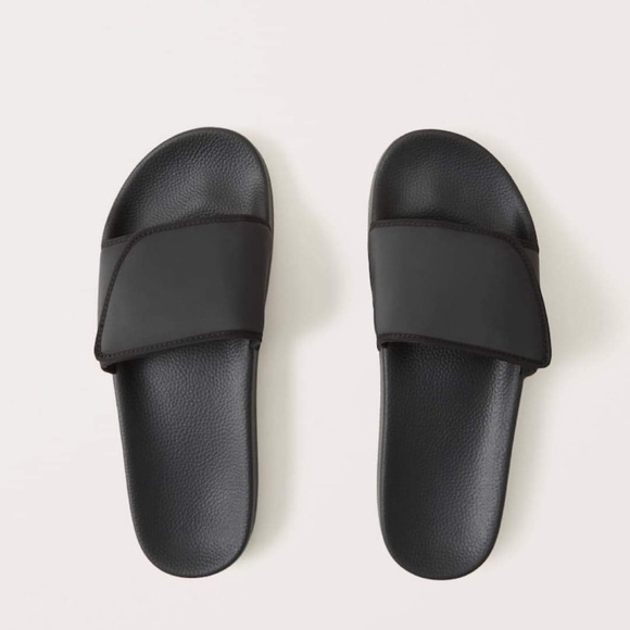 Abercrombie and Fitch Slide size Medium NWT